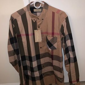 BRAND NEW UNWORN BURBERRY SHIRT! Size XL NWT